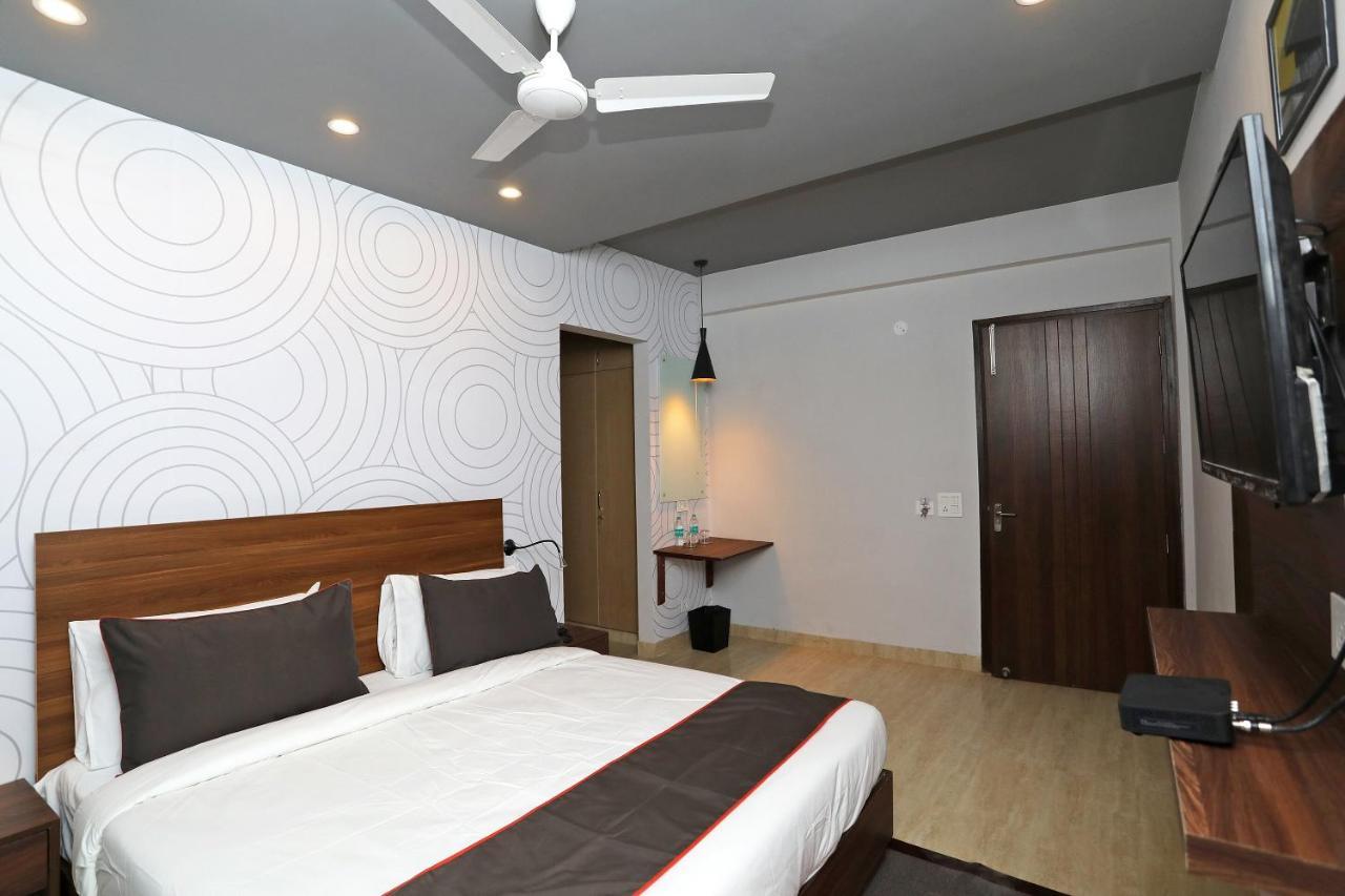 Hotel Collection O Moonlight à Delhi  Extérieur photo
