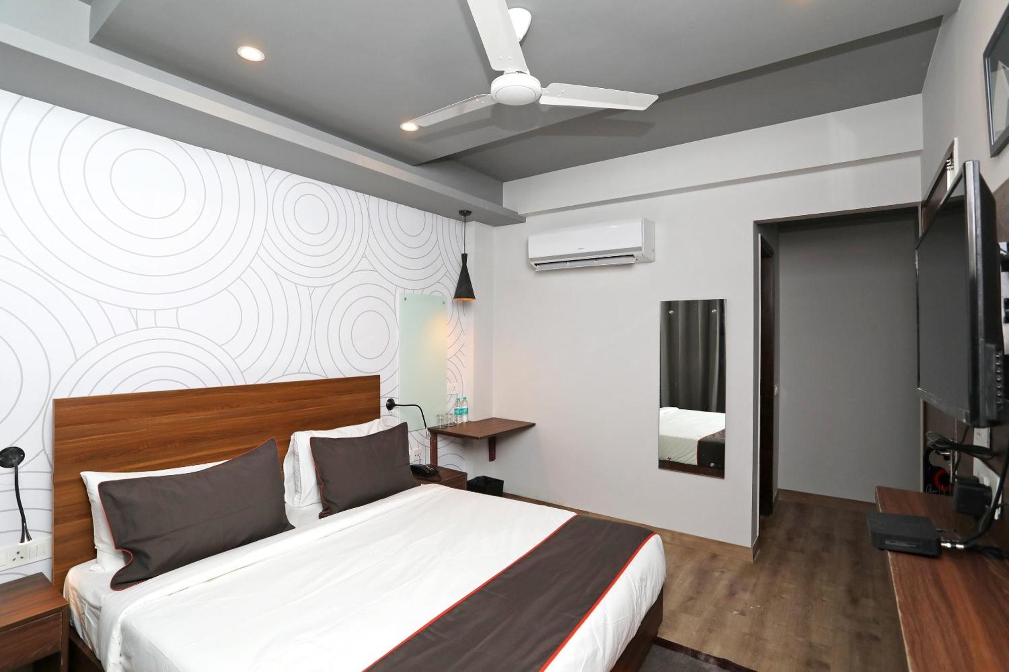 Hotel Collection O Moonlight à Delhi  Extérieur photo